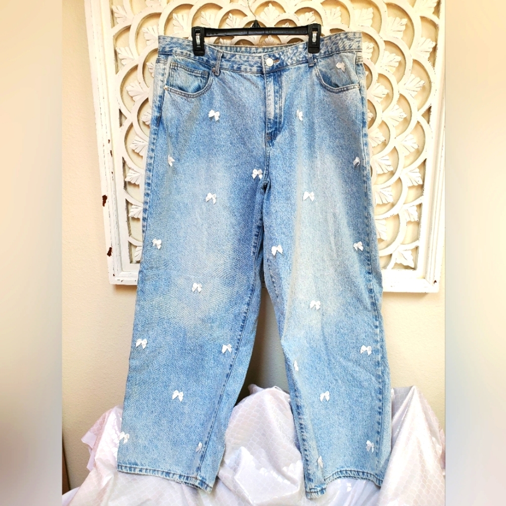 Forever 21 90s Fit Bow Light Blue Wash Size 18 Sold Out